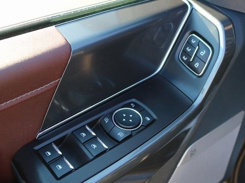 Used 2023 Ford F150 Lariat image 22