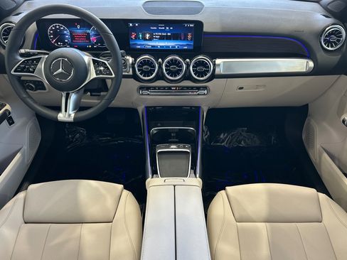 New 2025 Mercedes-Benz GLB 250 image 13