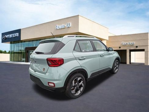 Used 2026 Hyundai Venue SEL FWD image 4