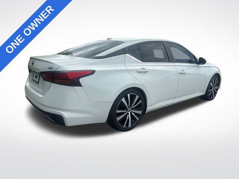 Used 2022 Nissan Altima 2.5 SR FWD image 3