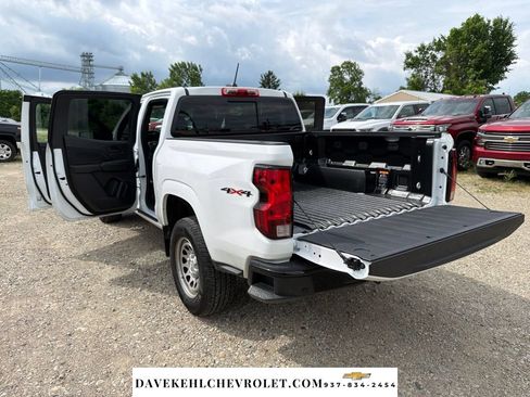 Used 2026 Chevrolet Colorado W/T AWD/4WD image 23