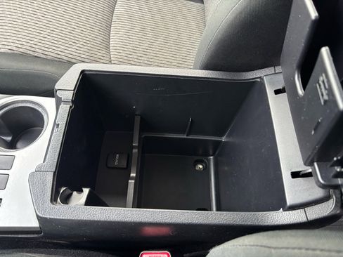 Used 2022 Toyota 4Runner SR5 image 29