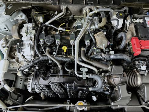 Used 2024 Nissan Altima 2.5 SV image 31