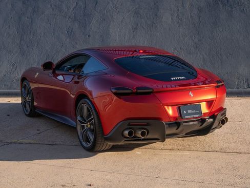 Used 2024 Ferrari Roma image 2