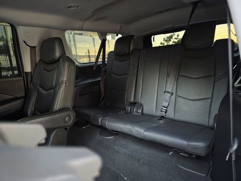 Used 2018 Cadillac Escalade ESV Luxury RWD image 50