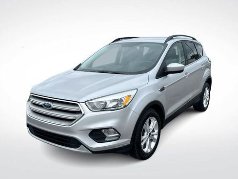 Used 2018 Ford Escape SE w/ SE Sync 3 Package FWD image 4