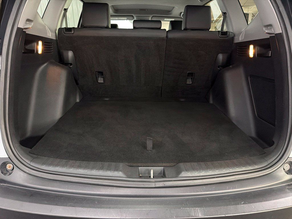 Used 2019 Honda CR-V Touring image 11