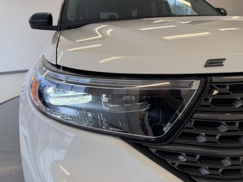 Used 2022 Ford Explorer XLT w/ Equipment Group 202A image 50