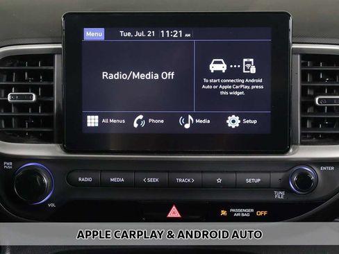 Certified 2024 Hyundai Venue SEL FWD image 6