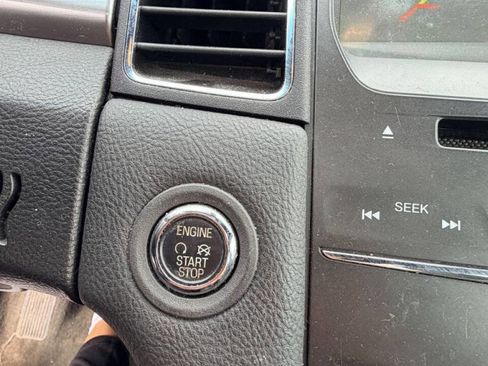 Used 2018 Ford Taurus SEL w/ Equipment Group 201A image 24