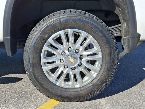 Certified 2022 Chevrolet Silverado 2500 High Country w/ Technology Package image 40