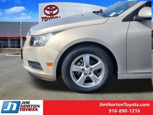 Used 2012 Chevrolet Cruze LT image 9