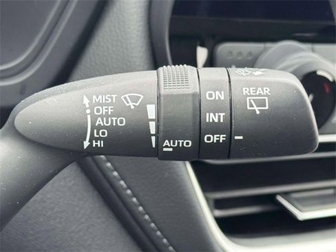 Used 2024 Toyota Grand Highlander Limited image 24