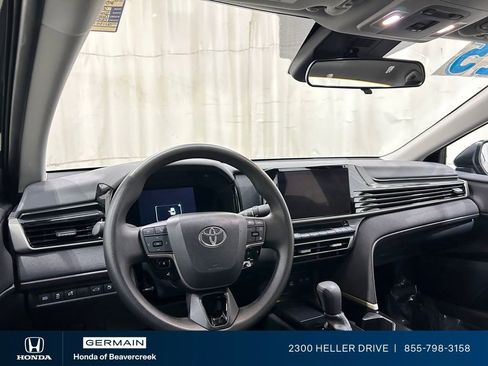 Used 2025 Toyota Camry LE image 15