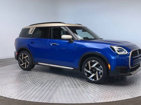 New 2026 MINI Cooper Countryman S w/ Comfort Package Max image 2