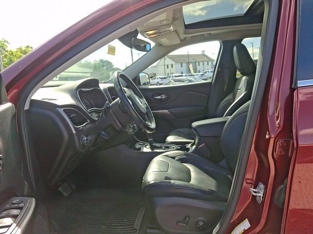 Used 2020 Jeep Cherokee Limited AWD/4WD image 16