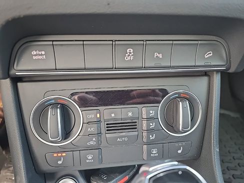 Used 2018 Audi Q3 2.0T Premium Plus w/ Premium Plus Package image 13