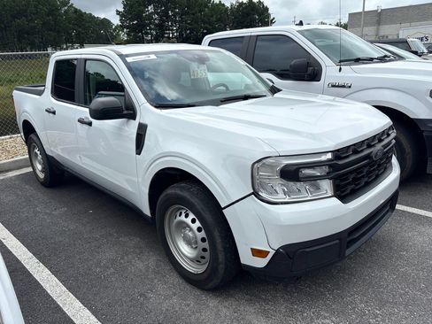 Used 2022 Ford Maverick XL FWD image 2