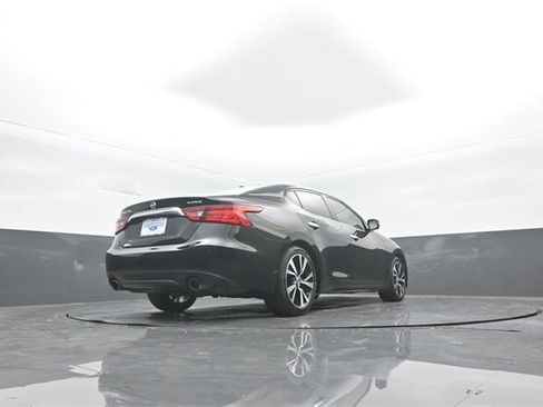 Used 2018 Nissan Maxima Platinum image 32