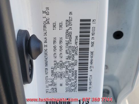 Certified 2018 Toyota Tacoma SR5 image 16