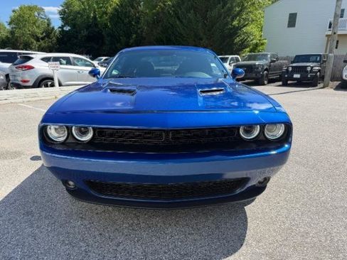 Used 2022 Dodge Challenger SXT w/ Blacktop Package RWD image 8
