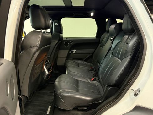 Used 2015 Land Rover Range Rover Sport HSE image 18