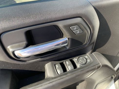 Used 2024 Chevrolet Silverado 2500 Custom w/ Custom Value Package image 17