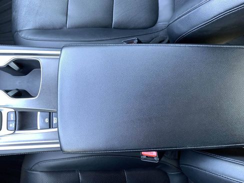 Used 2018 Honda Accord Touring image 32