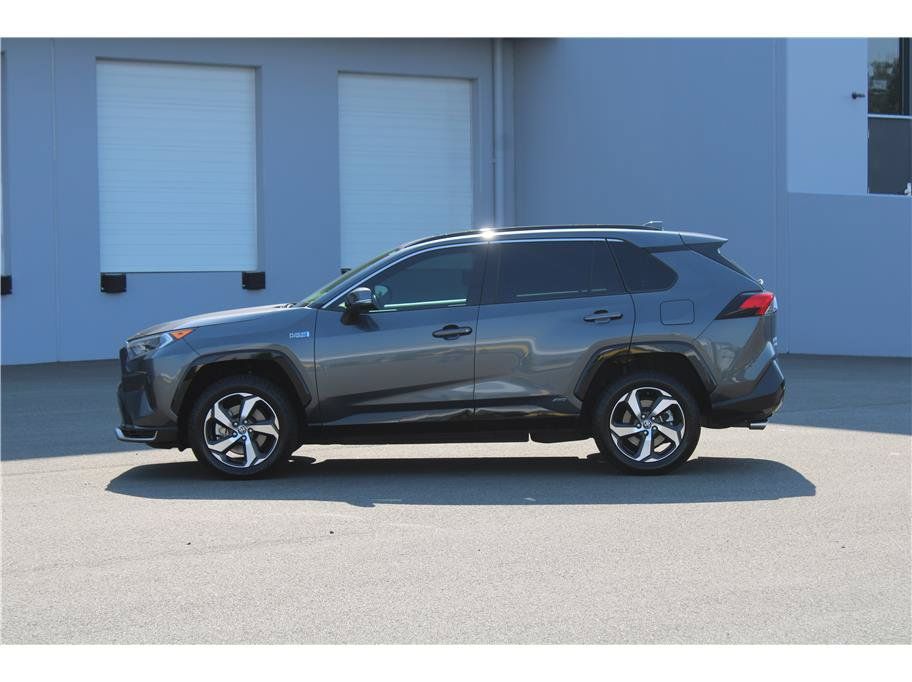 Used 2021 Toyota RAV4 SE w/ Weather & Moonroof Package AWD/4WD image 2