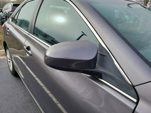 Used 2015 Toyota Camry LE image 10