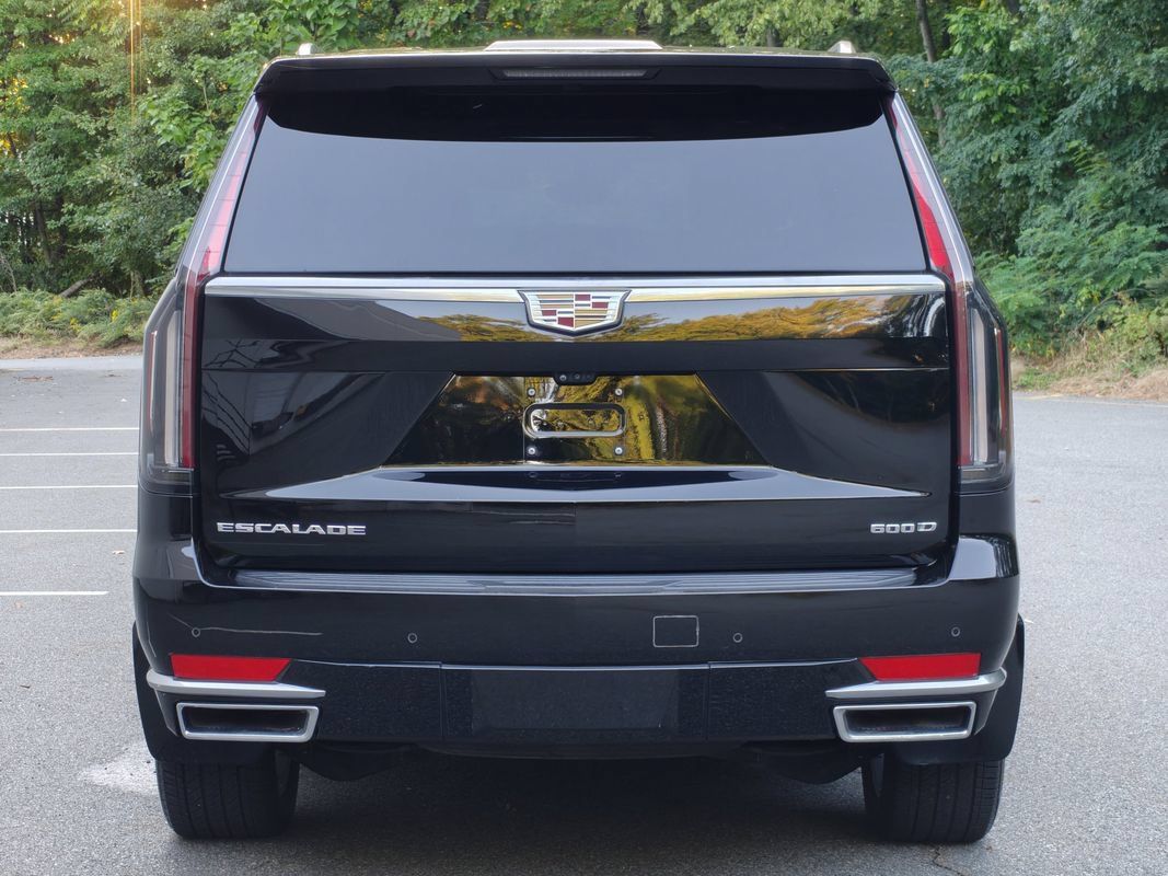 Used 2023 Cadillac Escalade ESV Premium Luxury AWD/4WD image 6