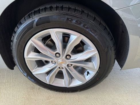 Used 2024 Chevrolet Malibu LT FWD image 35