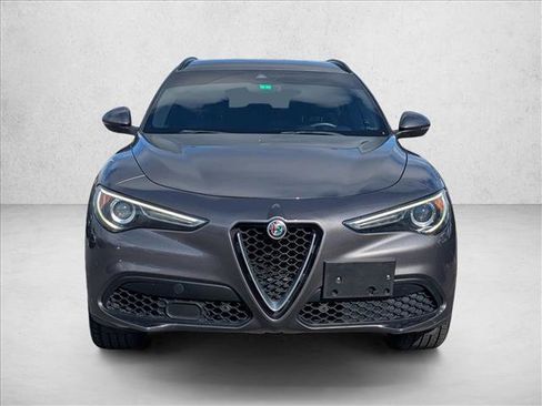 Used 2018 Alfa Romeo Stelvio Ti Sport image 2
