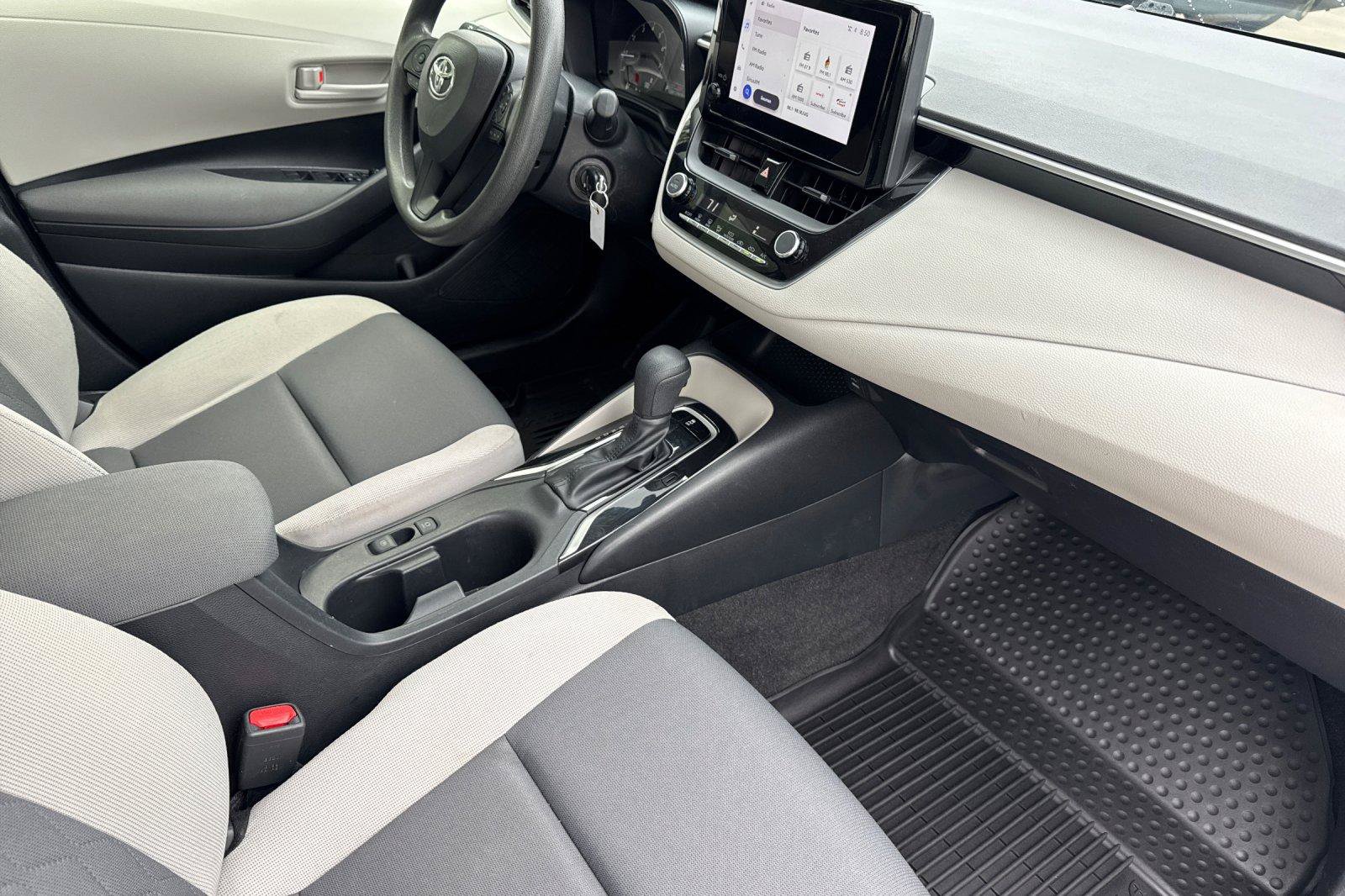 Used 2024 Toyota Corolla LE FWD image 17