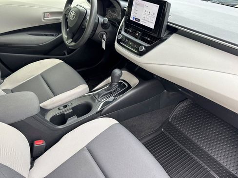 Used 2024 Toyota Corolla LE FWD image 17