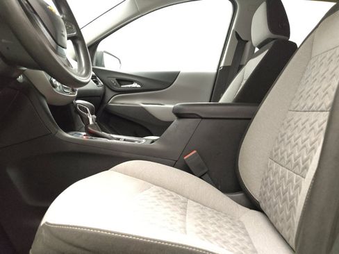 Used 2023 Chevrolet Equinox LS AWD/4WD image 17