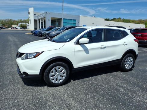 Used 2019 Nissan Rogue Sport S image 3