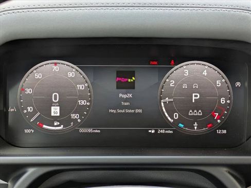 New 2025 Land Rover Defender 110 X-Dynamic SE image 11