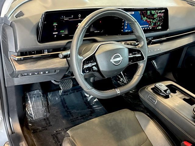 Used 2024 Nissan Ariya AWD image 13