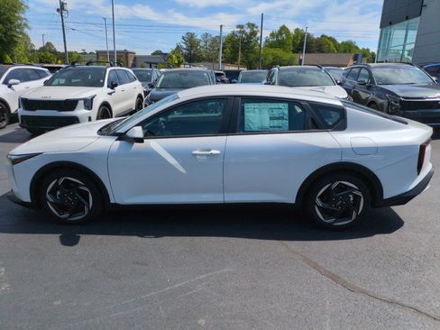 New 2025 Kia K4 GT-Line Turbo FWD image 4