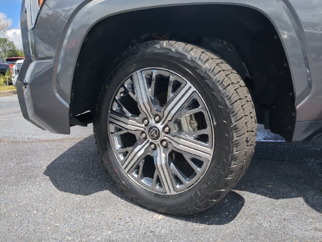 Used 2024 Toyota Tundra Capstone AWD/4WD image 38