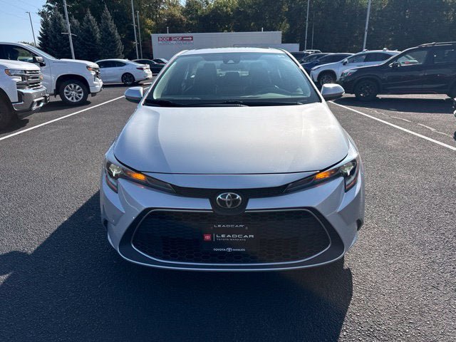 Used 2020 Toyota Corolla XLE FWD image 4