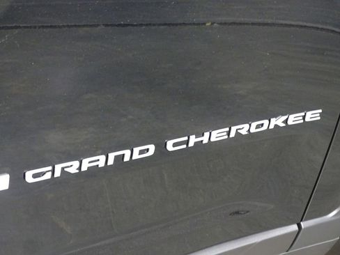 New 2025 Jeep Grand Cherokee Laredo image 39