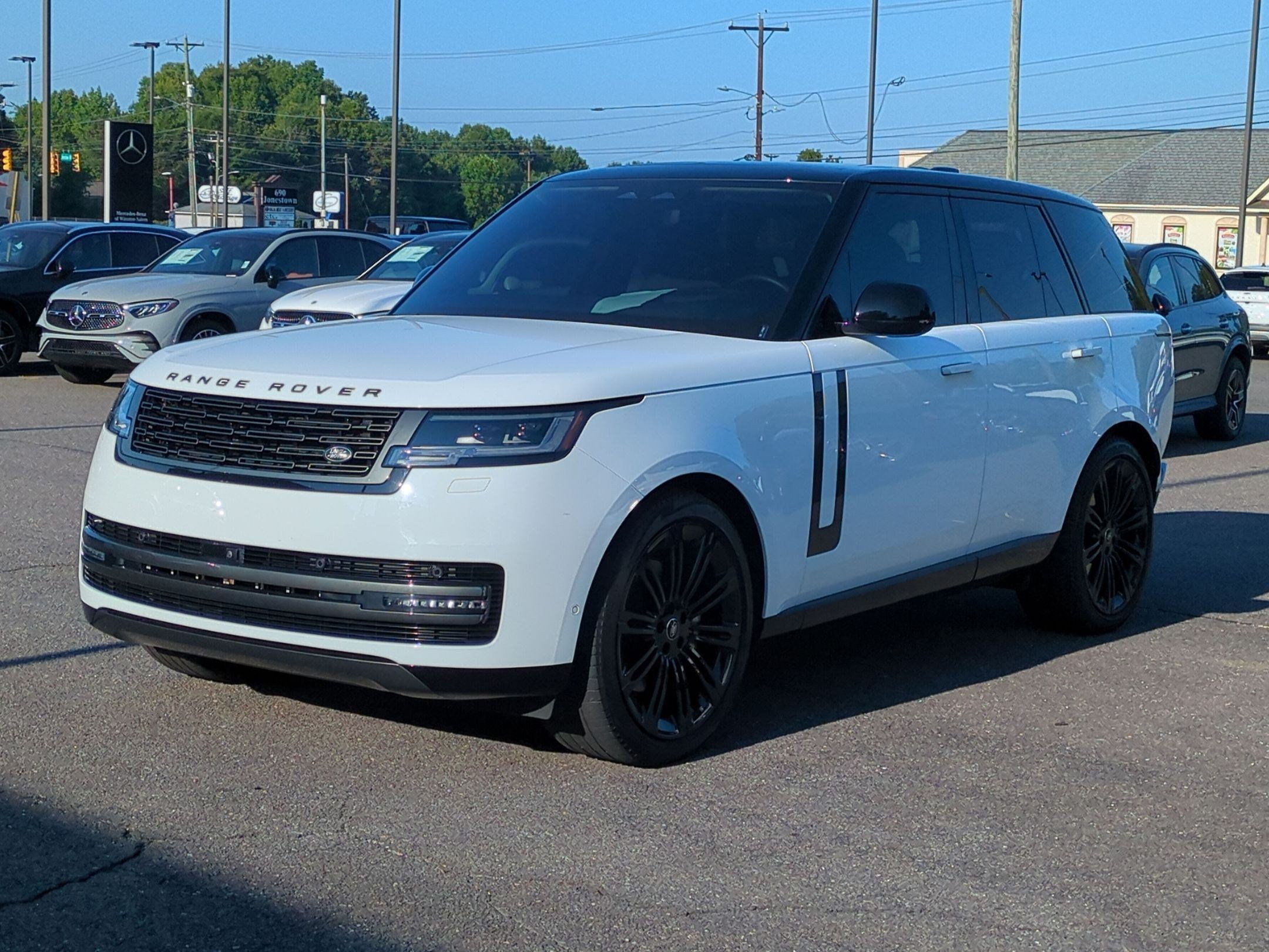 Used 2022 Land Rover Range Rover SE AWD/4WD image 7