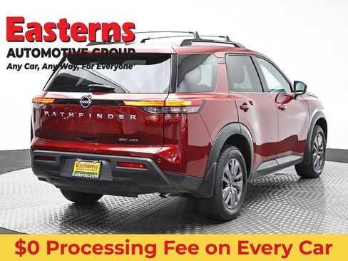 Used 2024 Nissan Pathfinder SV AWD/4WD image 5