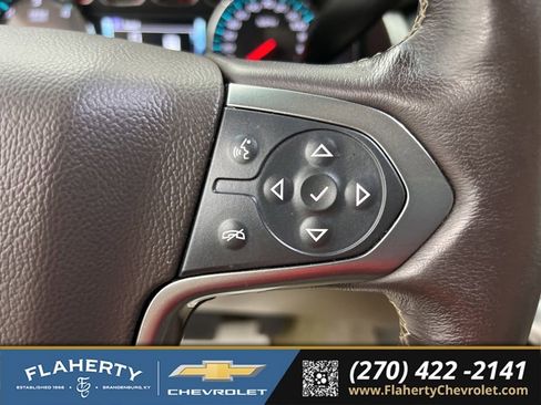Used 2018 Chevrolet Suburban Premier AWD/4WD image 26
