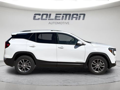 Used 2024 GMC Terrain SLT AWD/4WD image 6