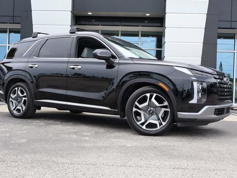 Used 2025 Hyundai Palisade SEL FWD image 2