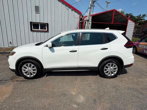 Used 2018 Nissan Rogue S FWD image 8