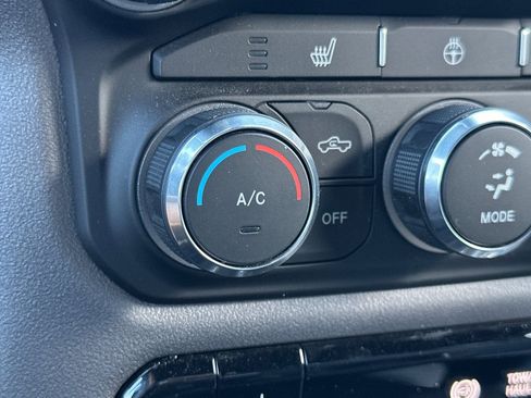 Used 2022 RAM 2500 Big Horn w/ Level C Equiment Group image 29